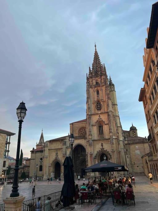 Apartamento La Mejor Ubicacion En Oviedo. Casco Historico. Oviedo